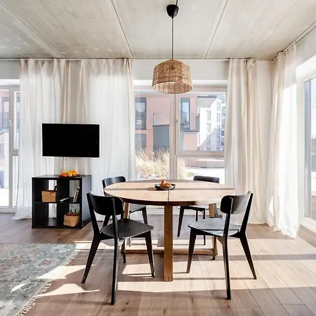 Sunny, Peaceful & Spacious By Urban Rent Апартаменты Вильнюс