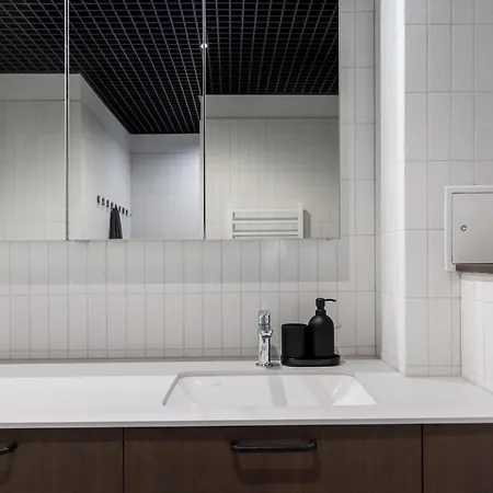 Sunny, Peaceful & Spacious By Urban Rent Vilnius