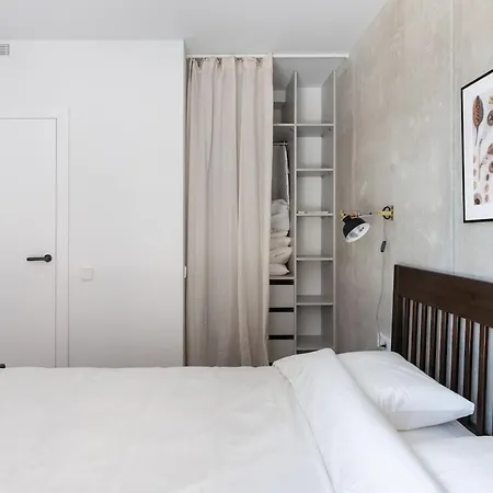 Sunny, Peaceful & Spacious By Urban Rent