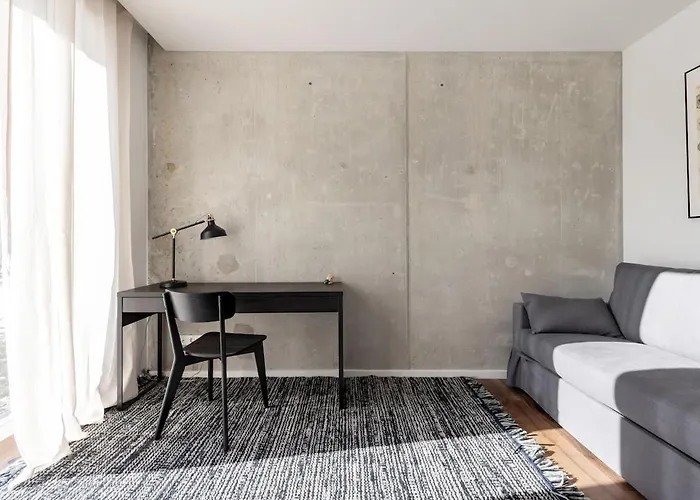 Sunny, Peaceful & Spacious By Urban Rent アパート ヴィリニュス