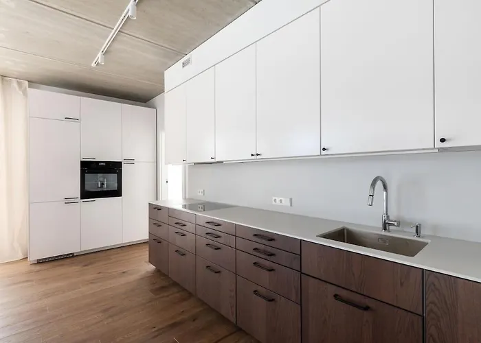 アパート Sunny, Peaceful & Spacious By Urban Rent