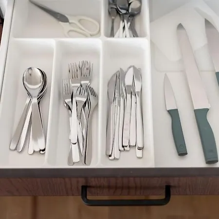 Sunny, Peaceful & Spacious By Urban Rent Apartment