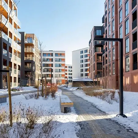 Sunny, Peaceful & Spacious By Urban Rent Apartment *